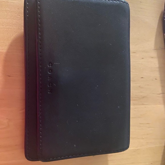 Colorful Wallet and Keychain Set - Picture 4 of 7